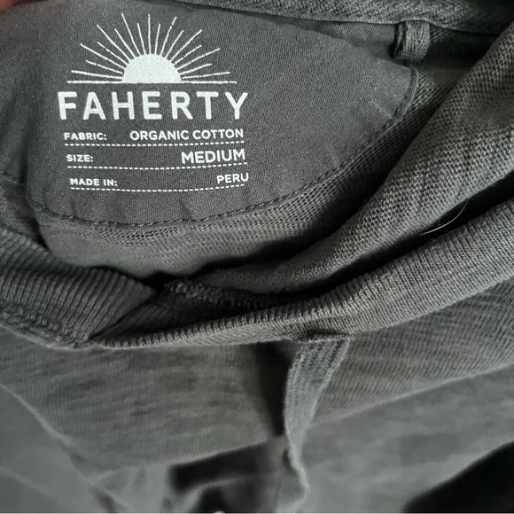 Faherty hoodie 🌳 - Picture 5 of 6